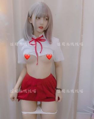 她在丈夫面前被干了_HD在线观看完整版