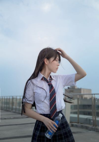 摩托车载岳滑进去2游戏玩法小说_720完整在线观看